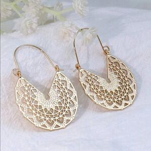 5/$25 GEOMETRIC GOLD COLOR EARRINGS